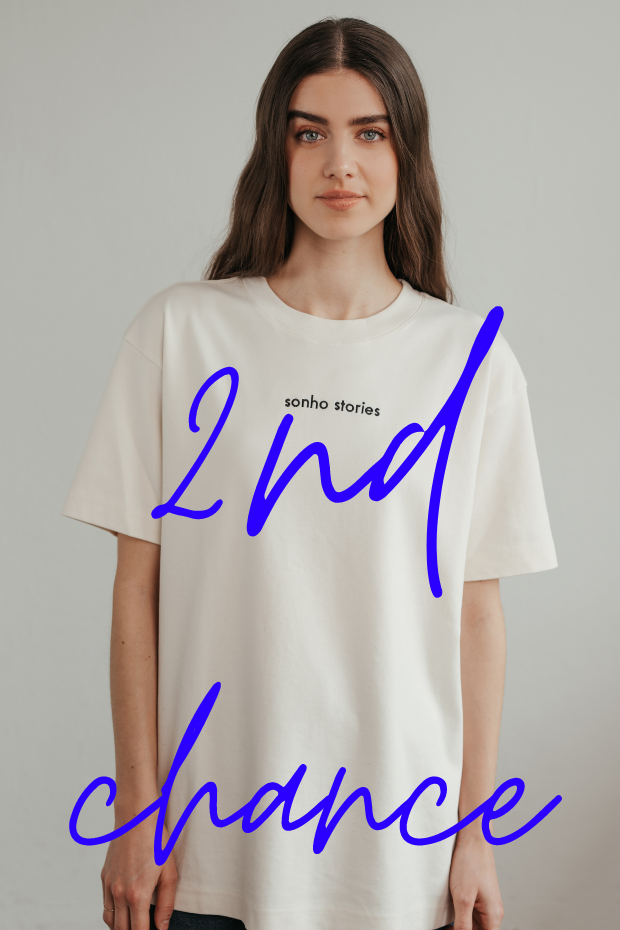 2ND-CHANCE I Unisex T-Shirt mit Oversized Fit und gesticktem Logo